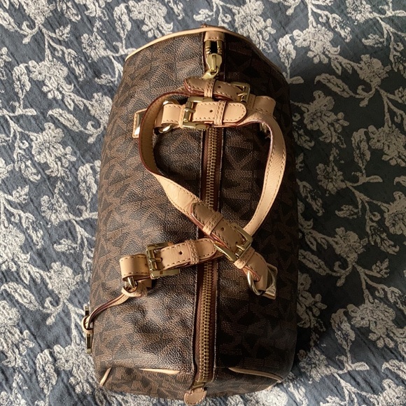 Michael Kors Grayson brown monogram Satchel large,no holes,cracks - Picture 6 of 17